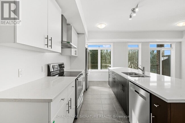 Building Photo - 56-56 Thatcher Dr