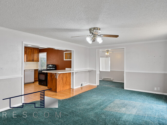 Foto del edificio - 1270 E Oakmont Ln