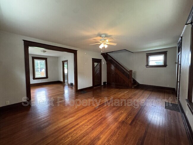 Foto del edificio - 317 W Wildwood Ave