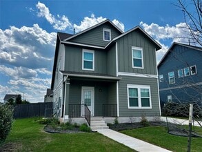 Building Photo - 1321 Weatherford Ln
