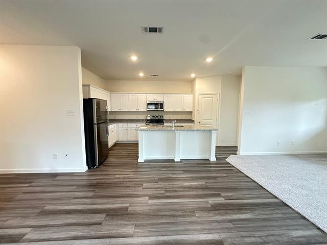Building Photo - 1855 Lockhart Dr