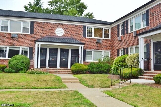 Building Photo - 506 Pitney Pl