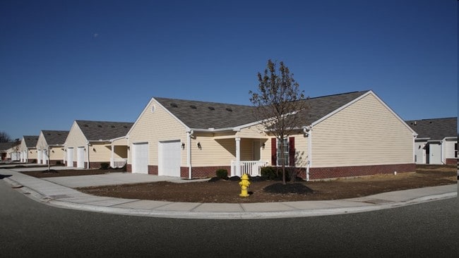 Building Photo - Quail Run Senior Villas
