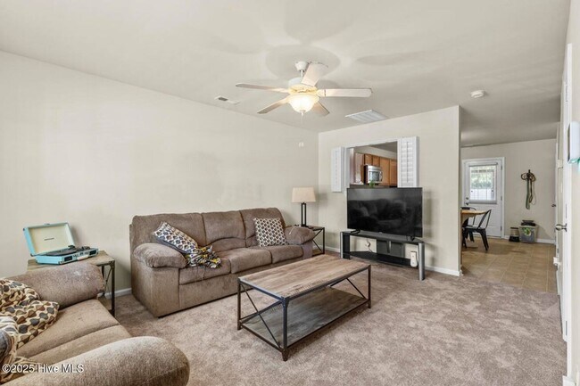 Foto del edificio - Newly Painted 2 Bed Townhome In Carolina Forest!