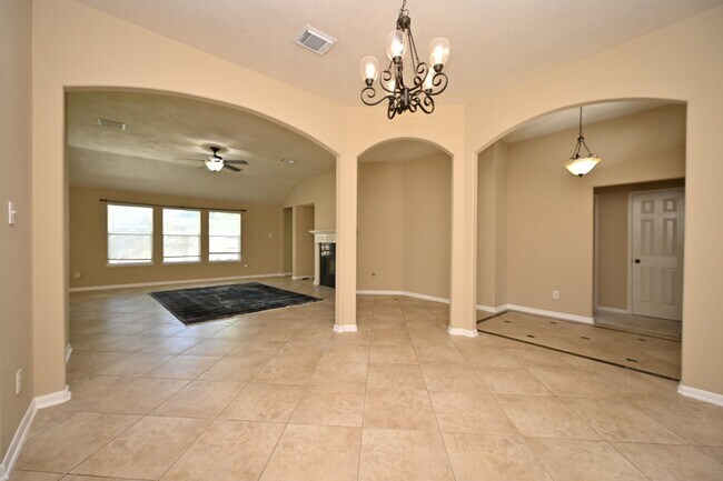 Foto del edificio - 219 N Wimberly Way