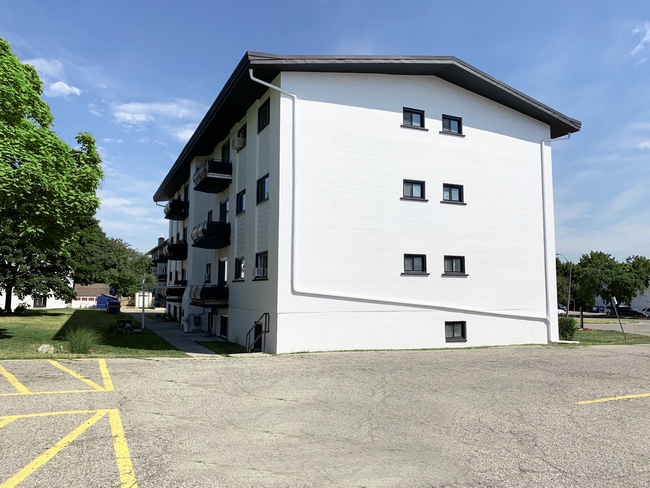 Photo du bâtiment - Waterford Apartments