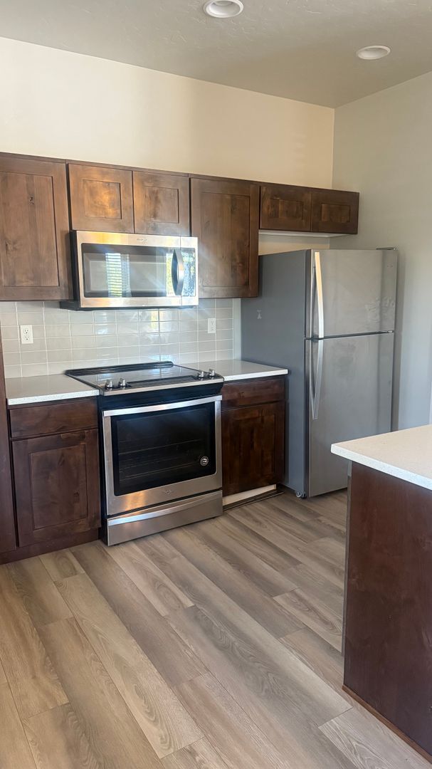 Building Photo - WELCOME TO SUNBEAM TOWNHOMES