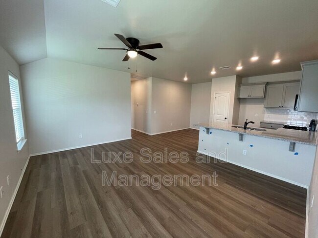 Foto del edificio - 10539 Lawson Ln