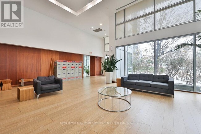 Building Photo - 225 Webb Dr