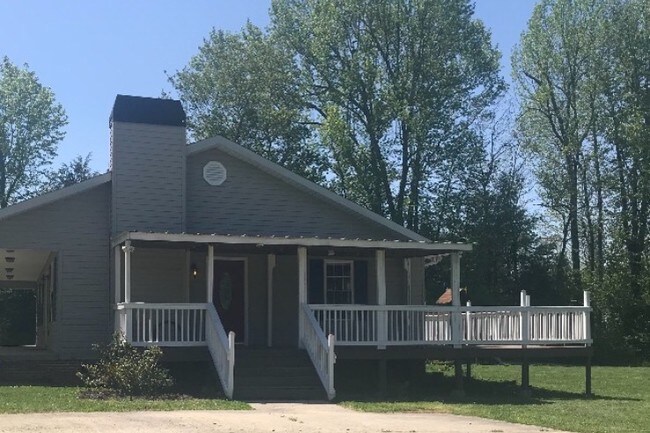 Envuelva la cubierta. - 1543 Cedar Rock Church Rd