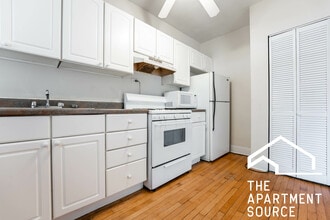 Building Photo - 1947 W Winnemac Ave