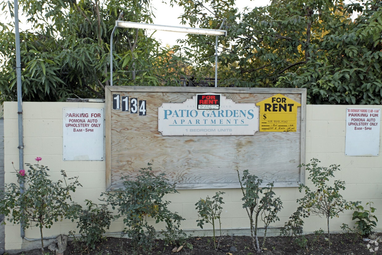 Foto del edificio - Patio Gardens Apartments
