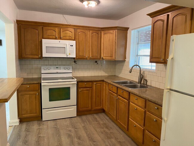 Building Photo - 4340 NW 169th Terrace