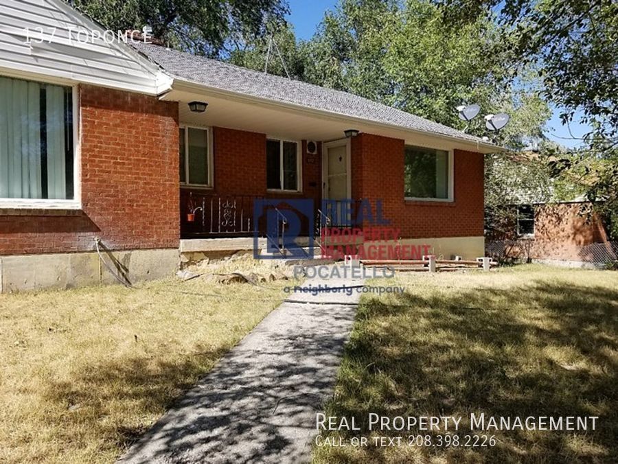 Primary Photo - Cozy 3 bed/ 1 bath duplex