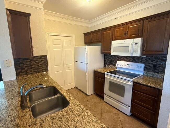 Foto del edificio - 5463 Vineland Rd