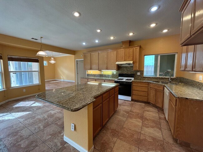 Building Photo - Two separate kitchens