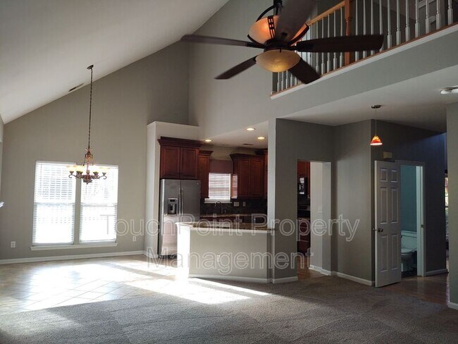 Foto del edificio - 50 Pond View Ln