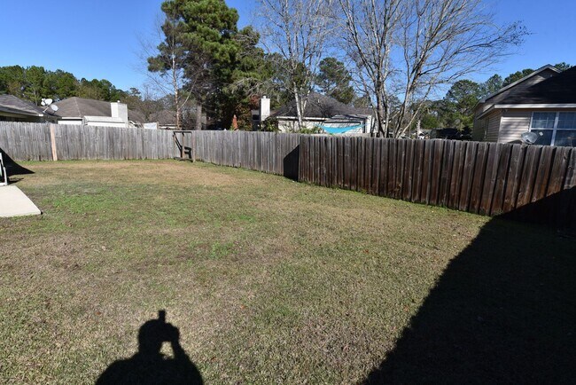 Building Photo - Rent Ready Home!