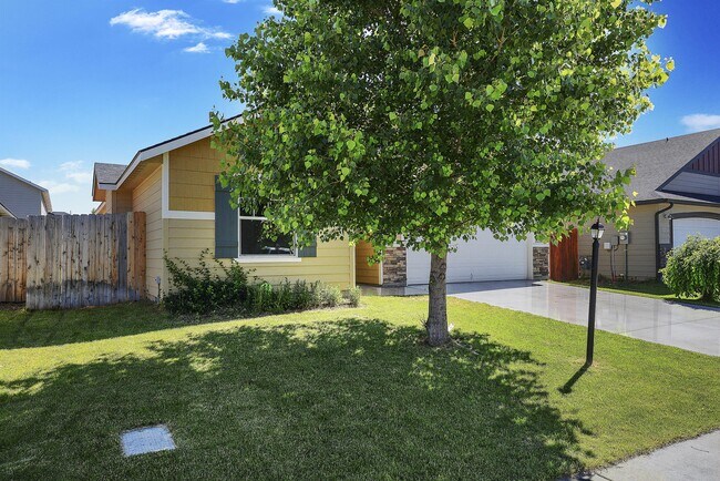 Building Photo - 10025 W Lillywood Dr