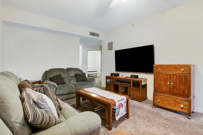 Building Photo - 2917 Tuscany Ct