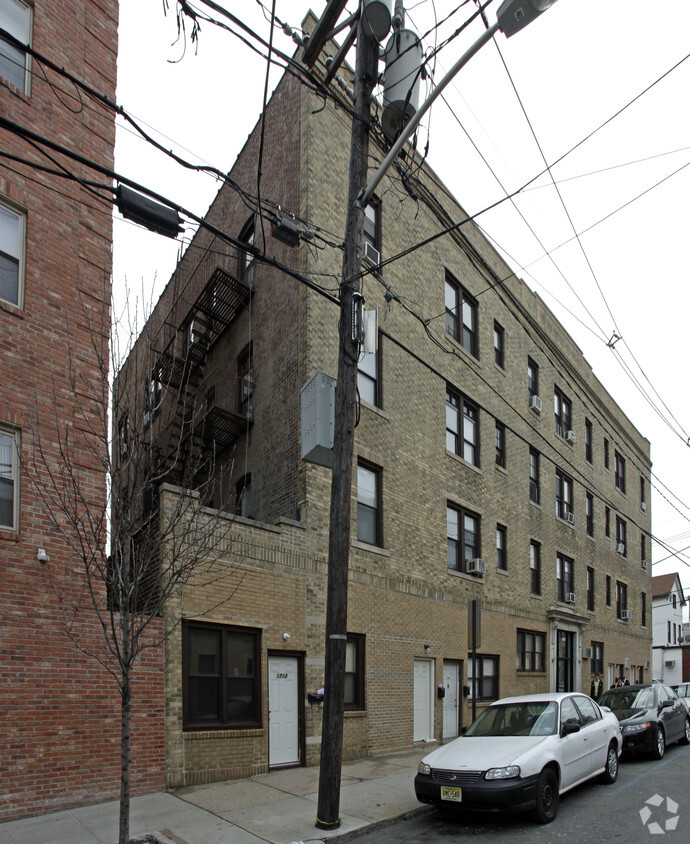 Foto del edificio - 1700-1714 New York Ave