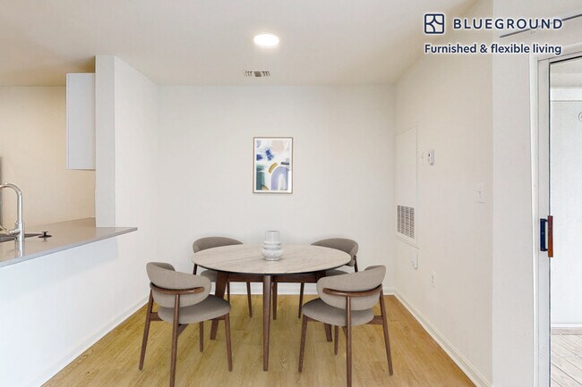 Building Photo - 1569 Onyx Dr
