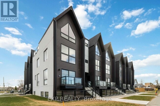 Building Photo - 7277-7277 Wilson Crescent