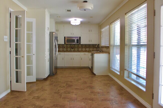 Foto del edificio - 2120 Mountainview Dr