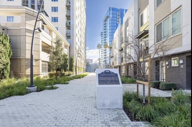 Foto del edificio - 182 Velocity Way