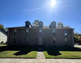 Building Photo - 2609 Wynterhall Rd SE