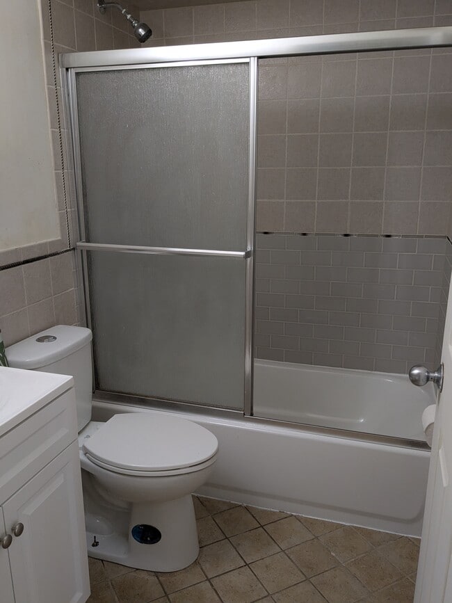 Building Photo - 82 Grieco Dr