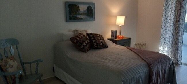 Foto del edificio - 9044 Golden Horseshoe Dr