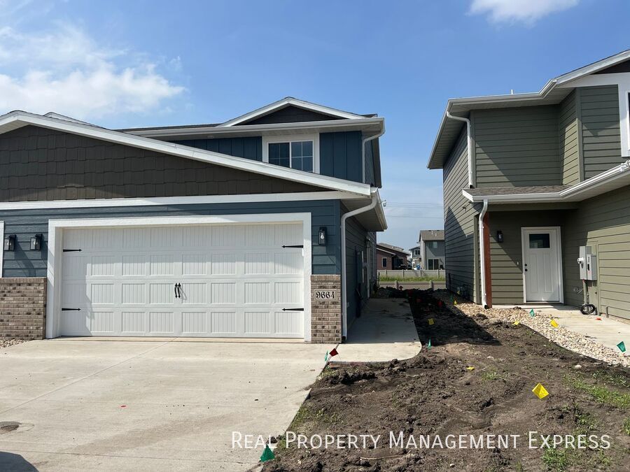 Foto principal - 3 Bedroom 1.5 Bathroom Townhome