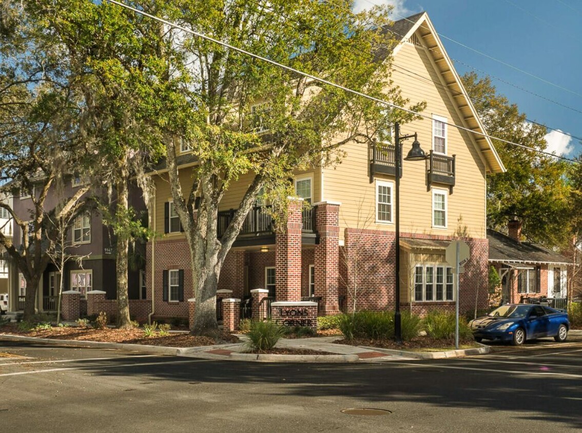 Foto principal - Lyons Corner Townhomes