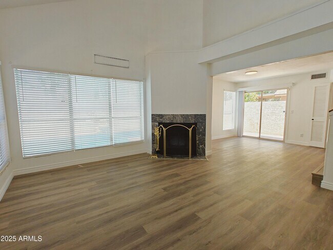 Foto del edificio - 1121 W Manor St