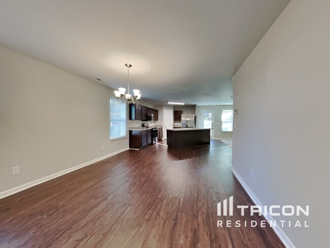 Building Photo - 226 Hallow Oak Street Spring Lake NC
