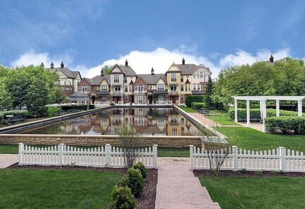 Building Photo - 4107 Royal Mews Cir