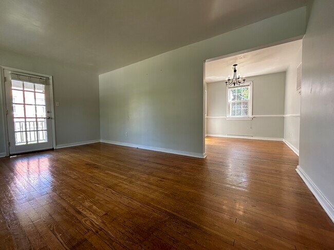 Building Photo - 7513 Parkline Dr