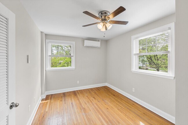 Foto del interior - Paoli Court