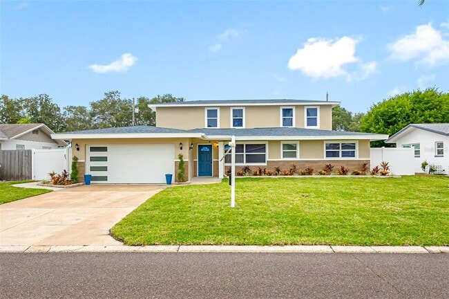 Building Photo - 13945 Trinidad Dr