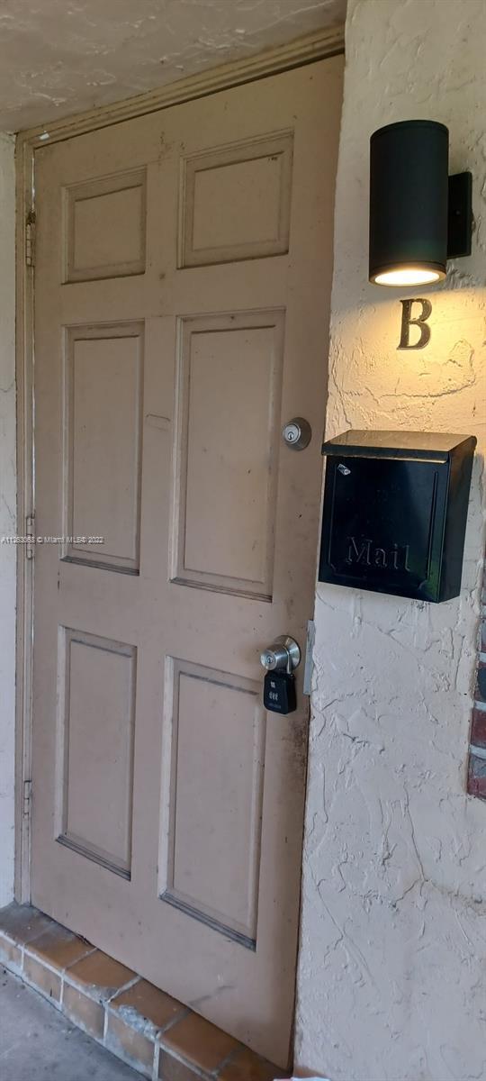 Foto del edificio - 2889 SW 19th Pl