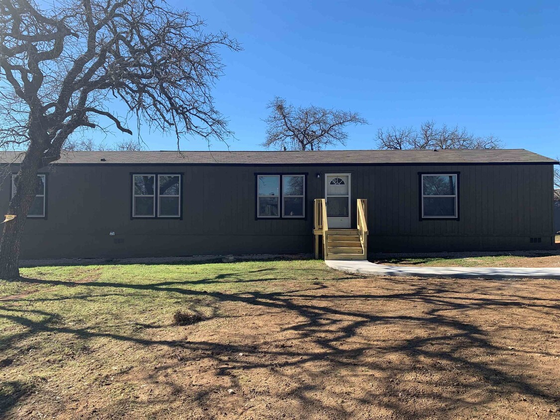 114 E Newcastle Dr, Granite Shoals, TX 78654 House Rental in Granite