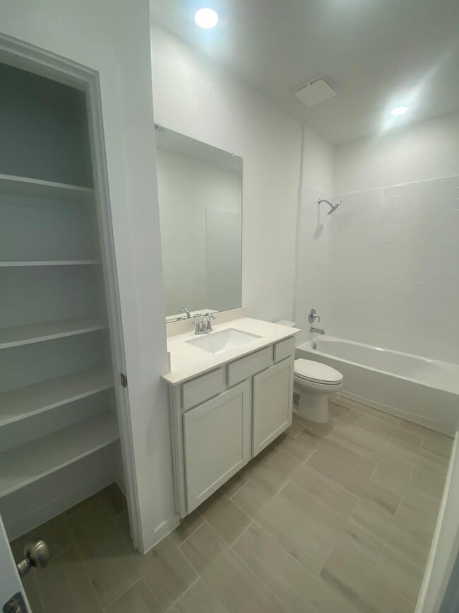 Building Photo - 12638 Blue Catfish Ln