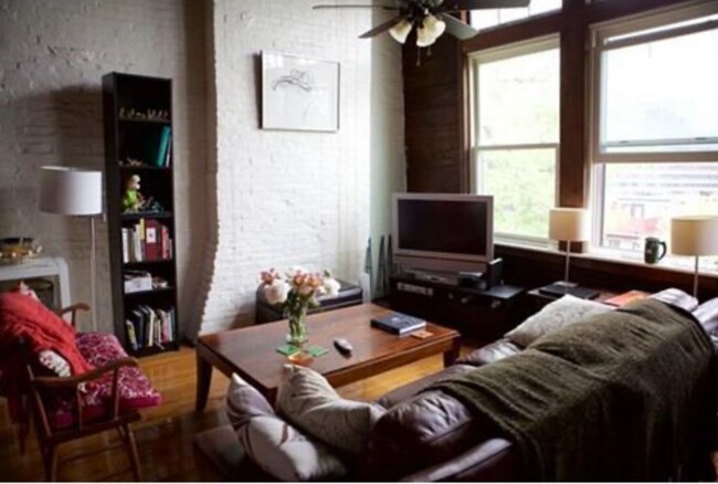 Foto del edificio - 1 Champney Pl