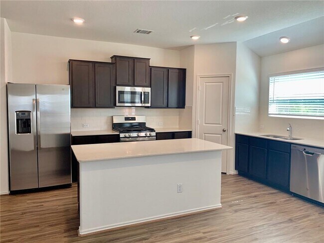 Building Photo - 3405 Mikayla Ct