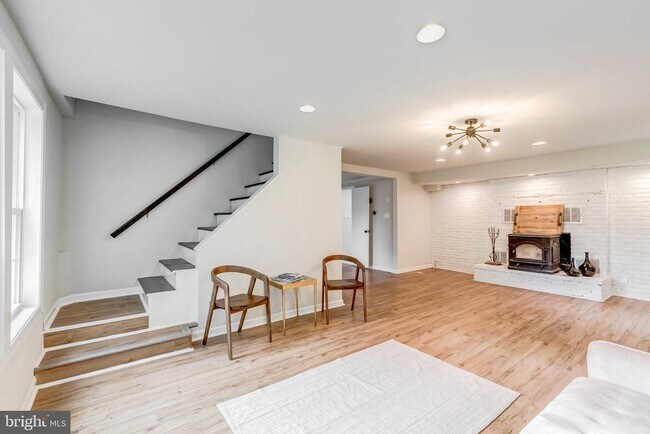 Foto del edificio - 24436 Lenah Rd