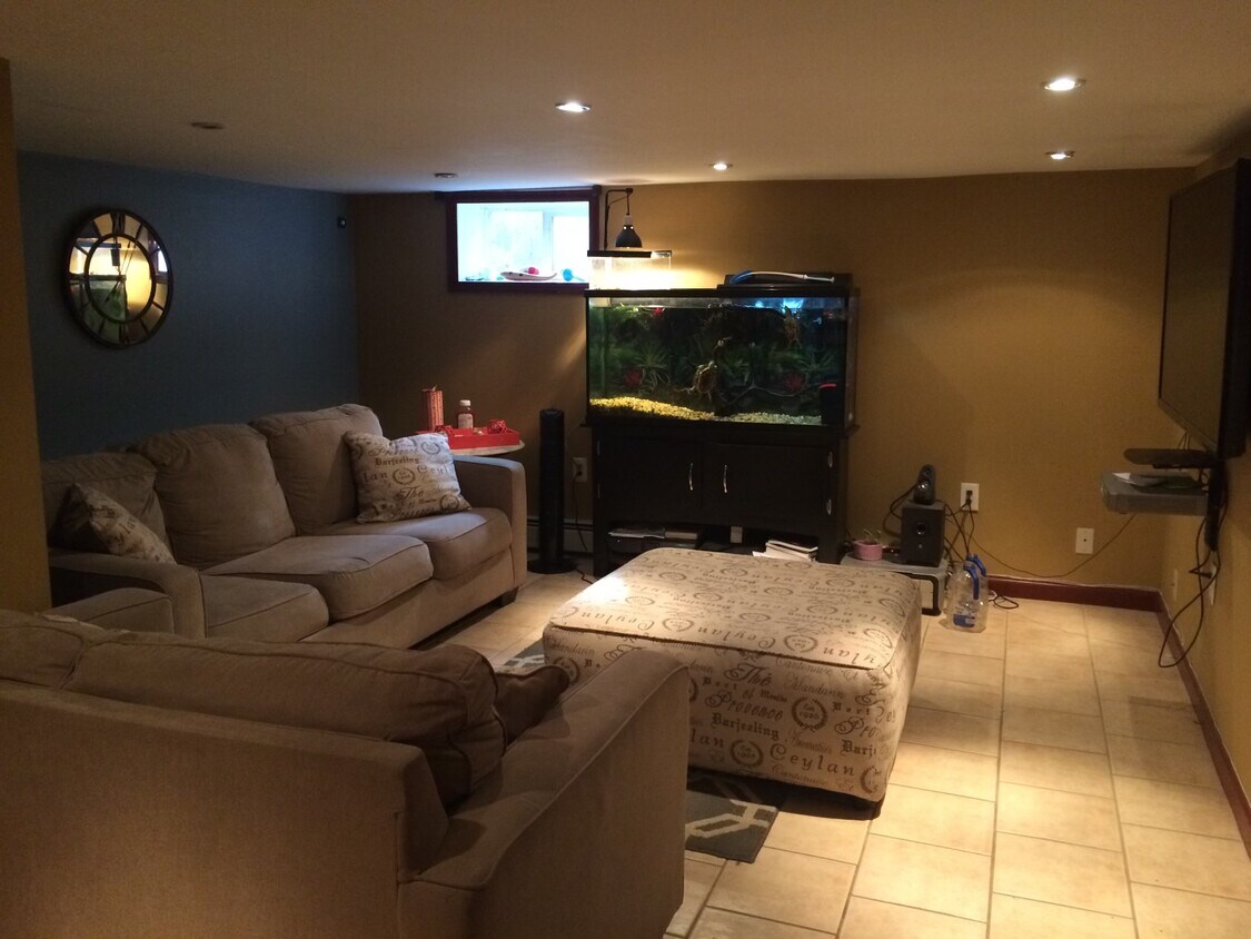 Livingroom - 17 Westend Ave