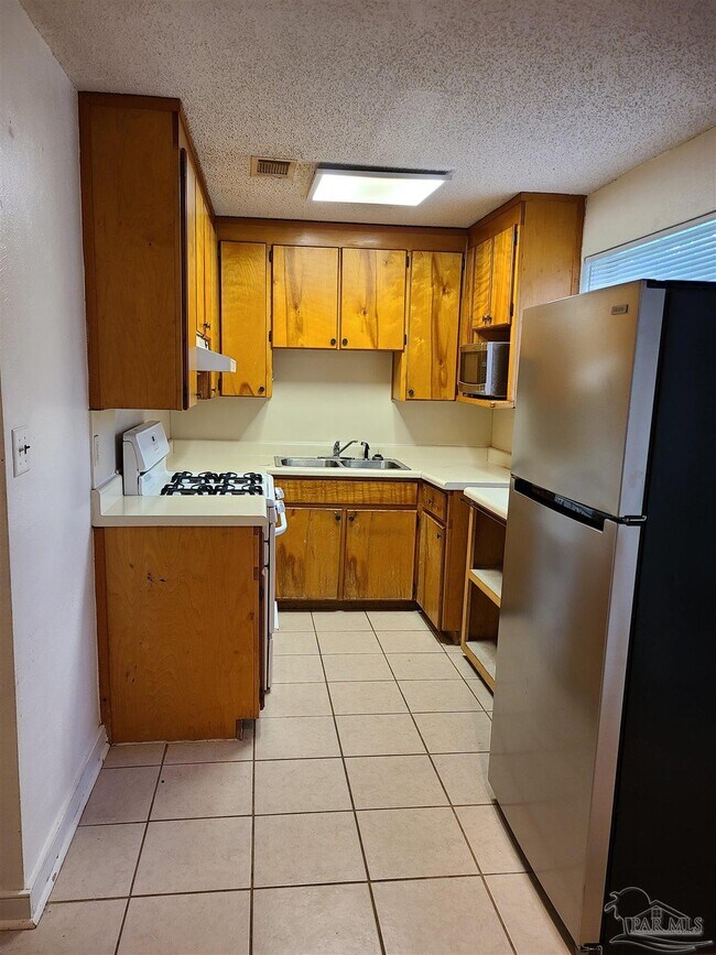 Foto del edificio - 815 Woodland Dr
