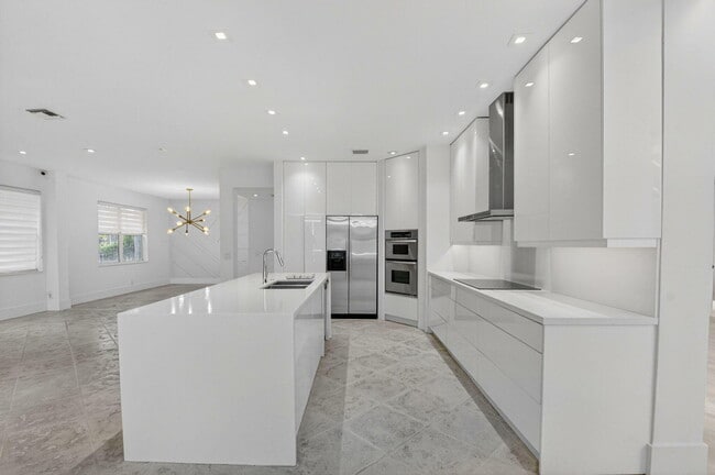 Building Photo - 11119 Blue Coral Dr