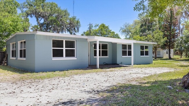 Photo - 563 6th St House